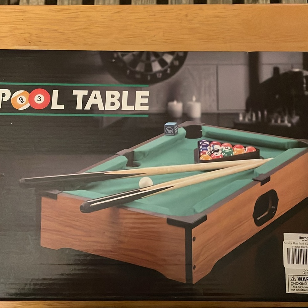 Mini Pool Table - Picture 5 of 6